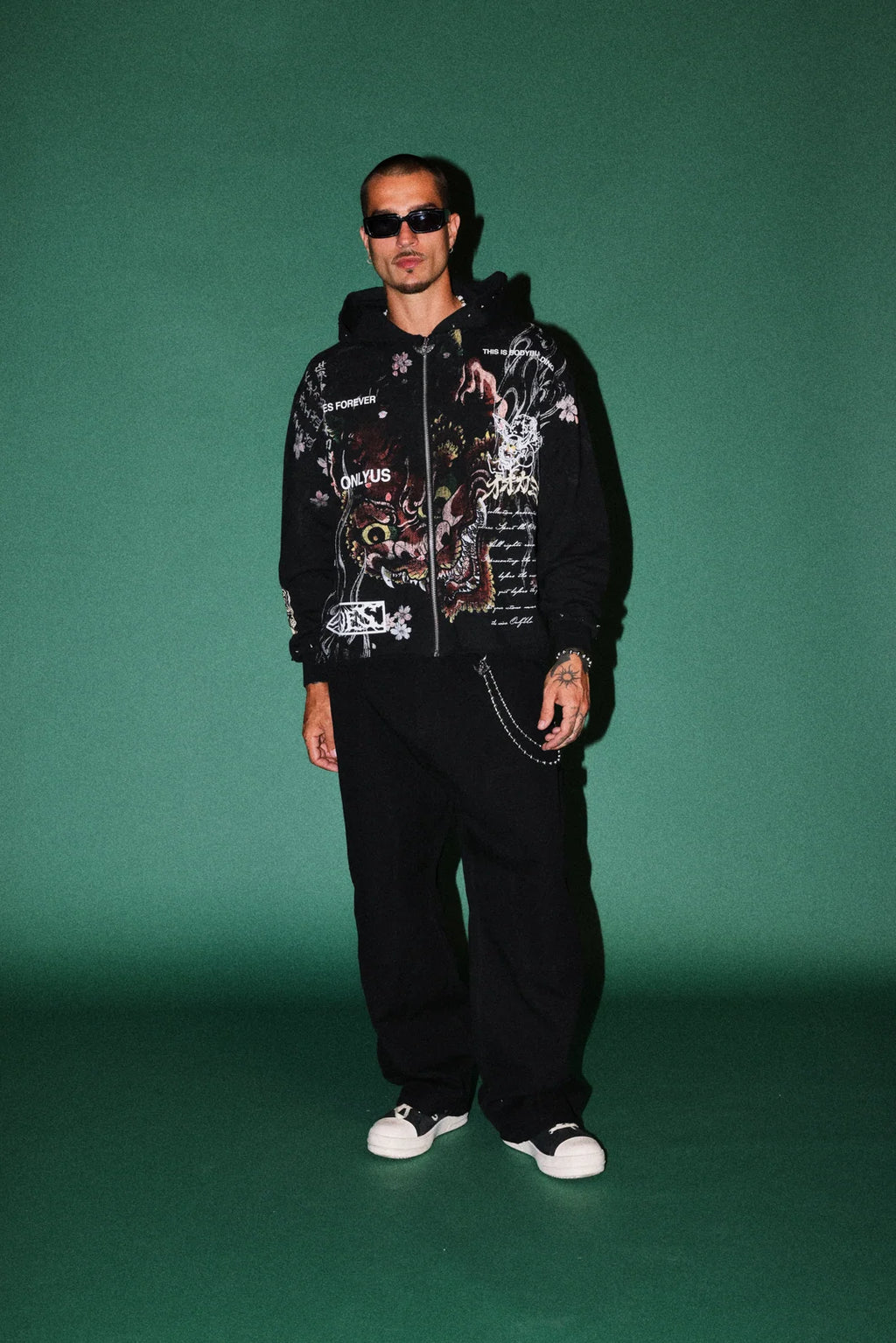 SHUTENDOJI DISTRESSED GRUNGE MID LENGTH RAW HEM ZIP HOODIE IN BLACK