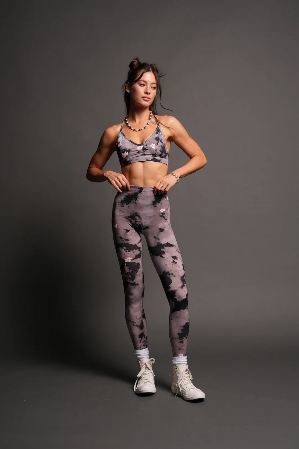 WOLF PYRAMID EVEY SEAMLESS BRA IN SAKURA ROSE TAUPE CLOUDS