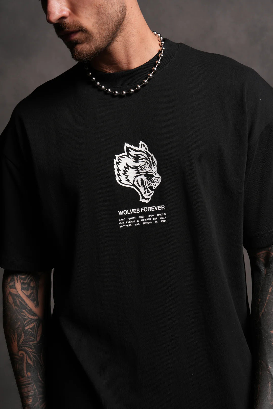 WOLVES HAVE YOUR BACK "PREMIUM" OVERSIZED TEE IN BLACK