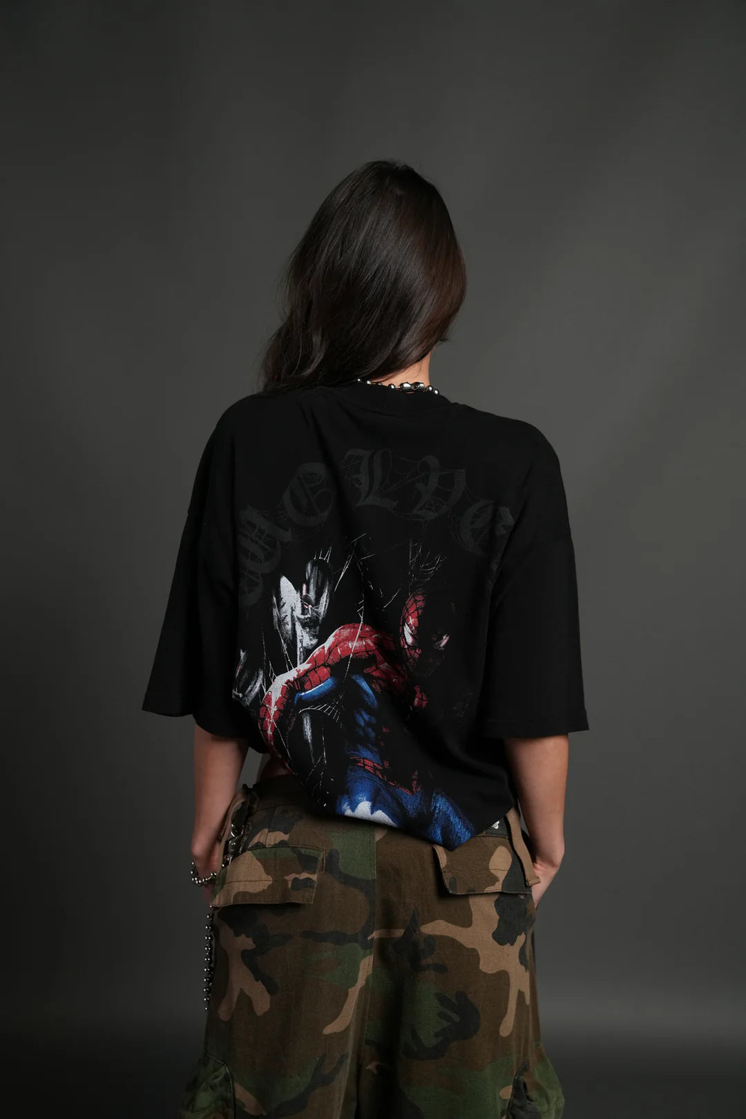 WEBS AND SHADOWS PREMIUM OVERSIZED TEE IN BLACK
