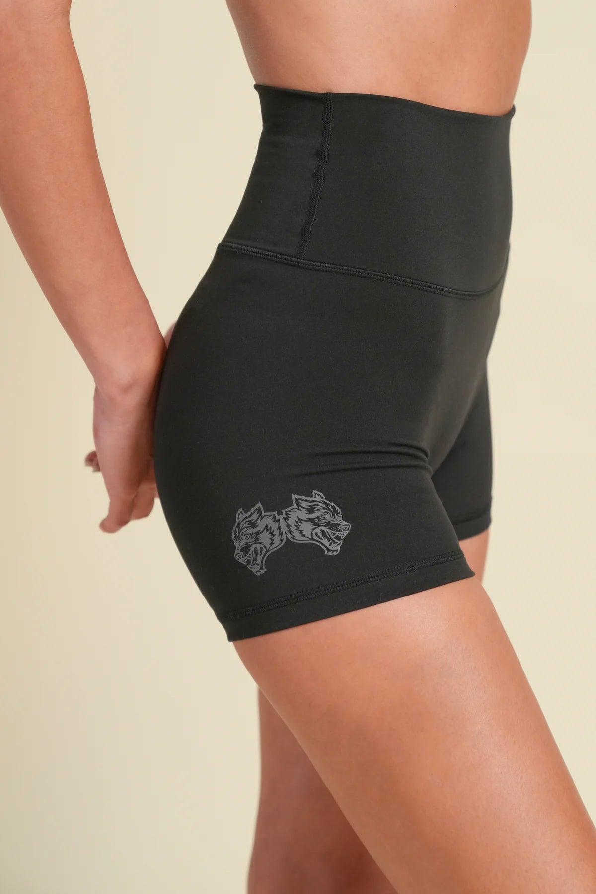 IYKYK "EMMA" ENERGY SHORTS IN BLACK