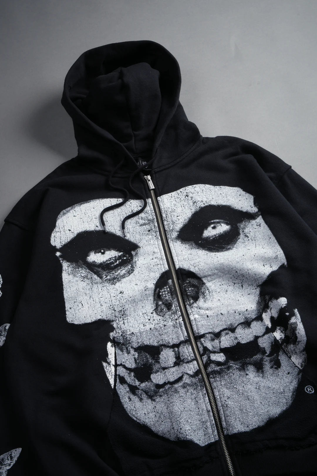 FIEND SKULL GRUNGE MOATIS ZIP HOODIE IN BLACK