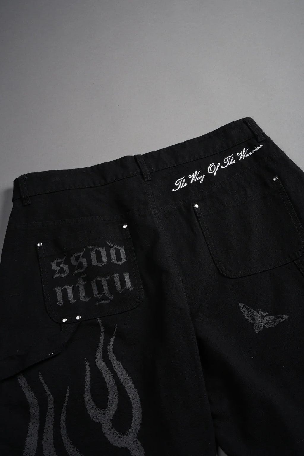 THE EAGLE & THE ONI HOFFA SHORTS IN BLACK