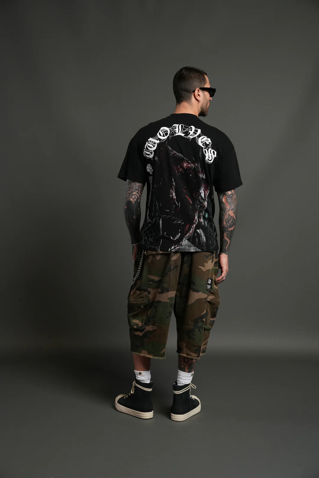 CARNAGE FOREVER PREMIUM OVERSIZED TEE IN BLACK