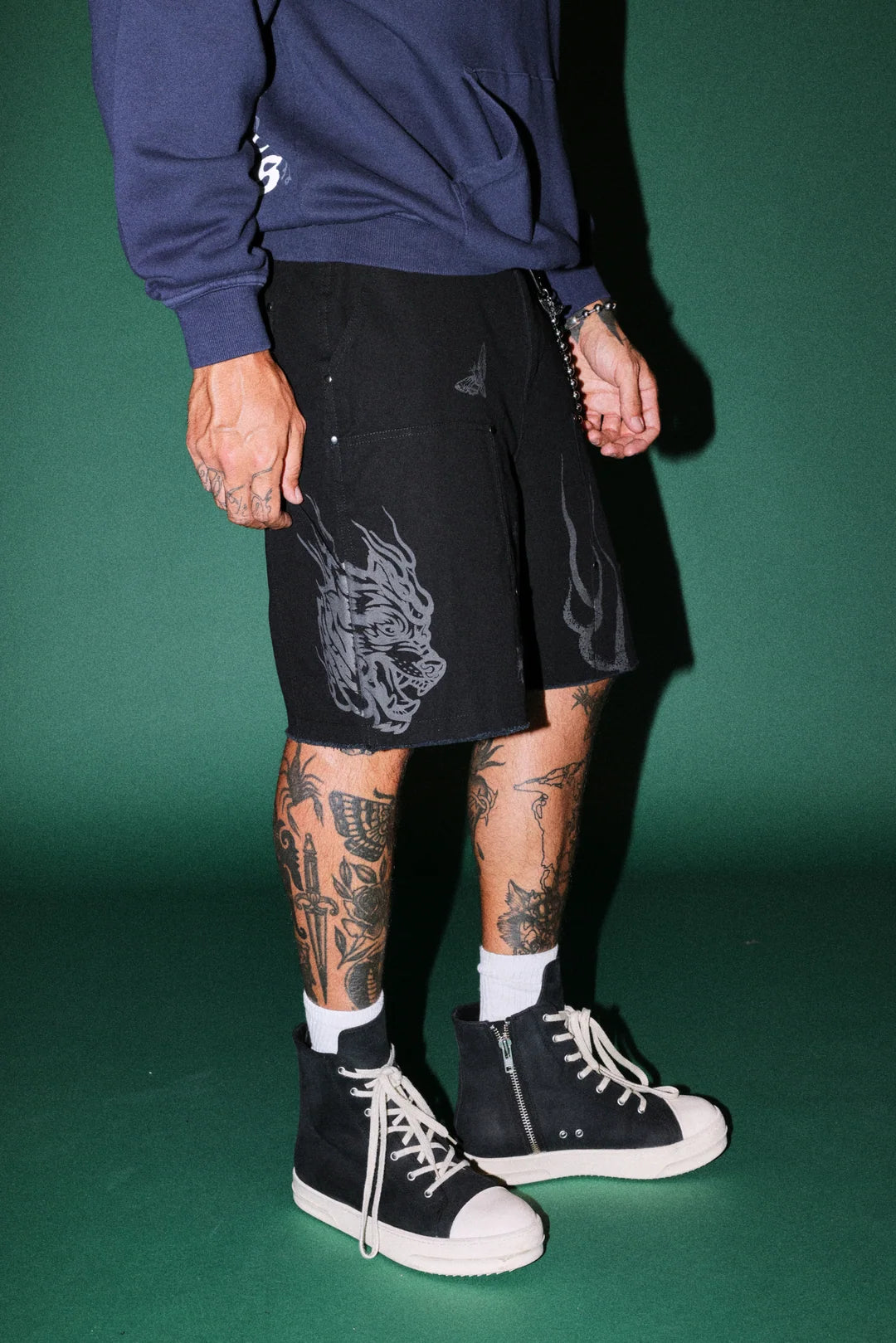 THE EAGLE & THE ONI HOFFA SHORTS IN BLACK