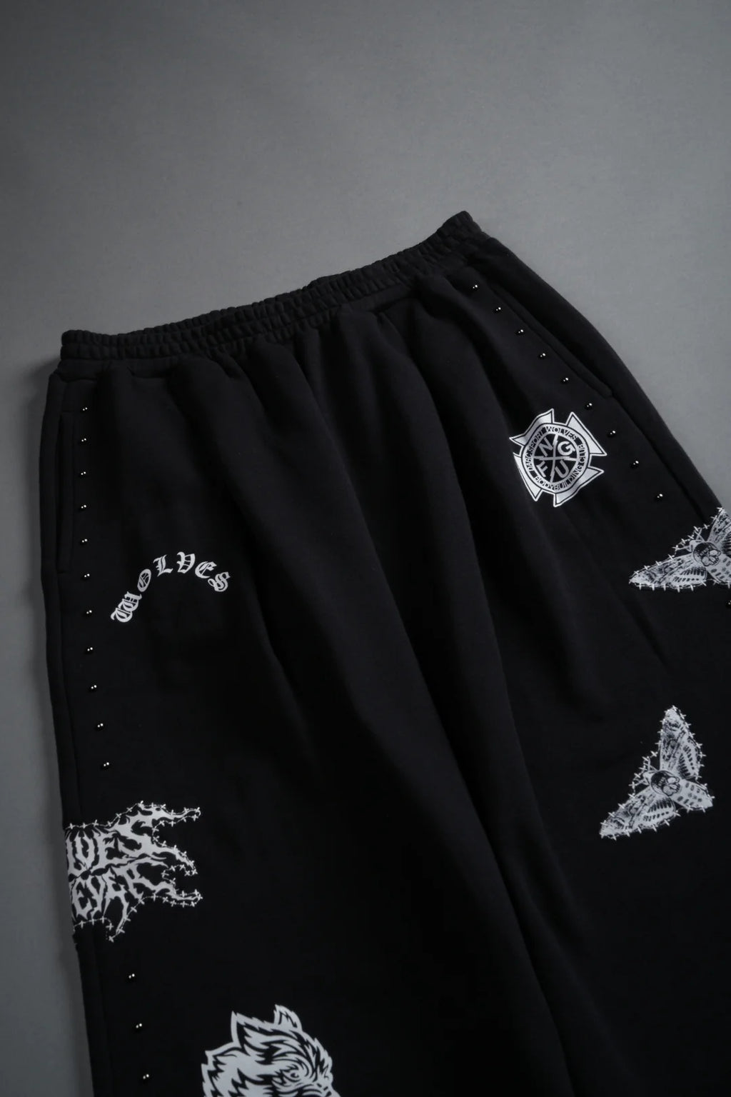 GIVE IT YOUR ALL "YARA" PLEATED SWEAT PANTS IN BLACK
