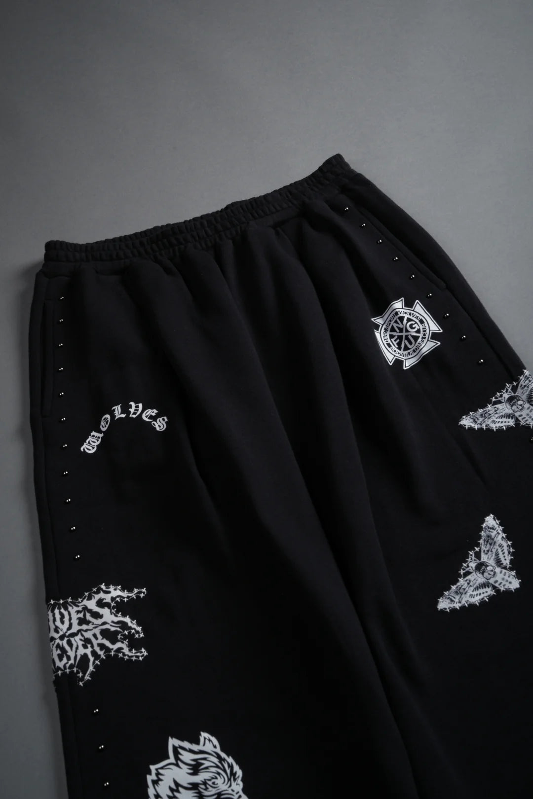GIVE IT YOUR ALL "YARA" PLEATED SWEAT PANTS IN BLACK