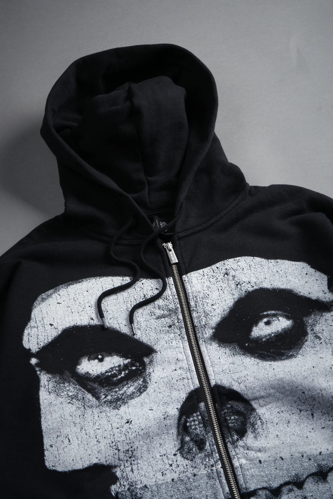 FIEND SKULL GRUNGE MOATIS ZIP HOODIE IN BLACK