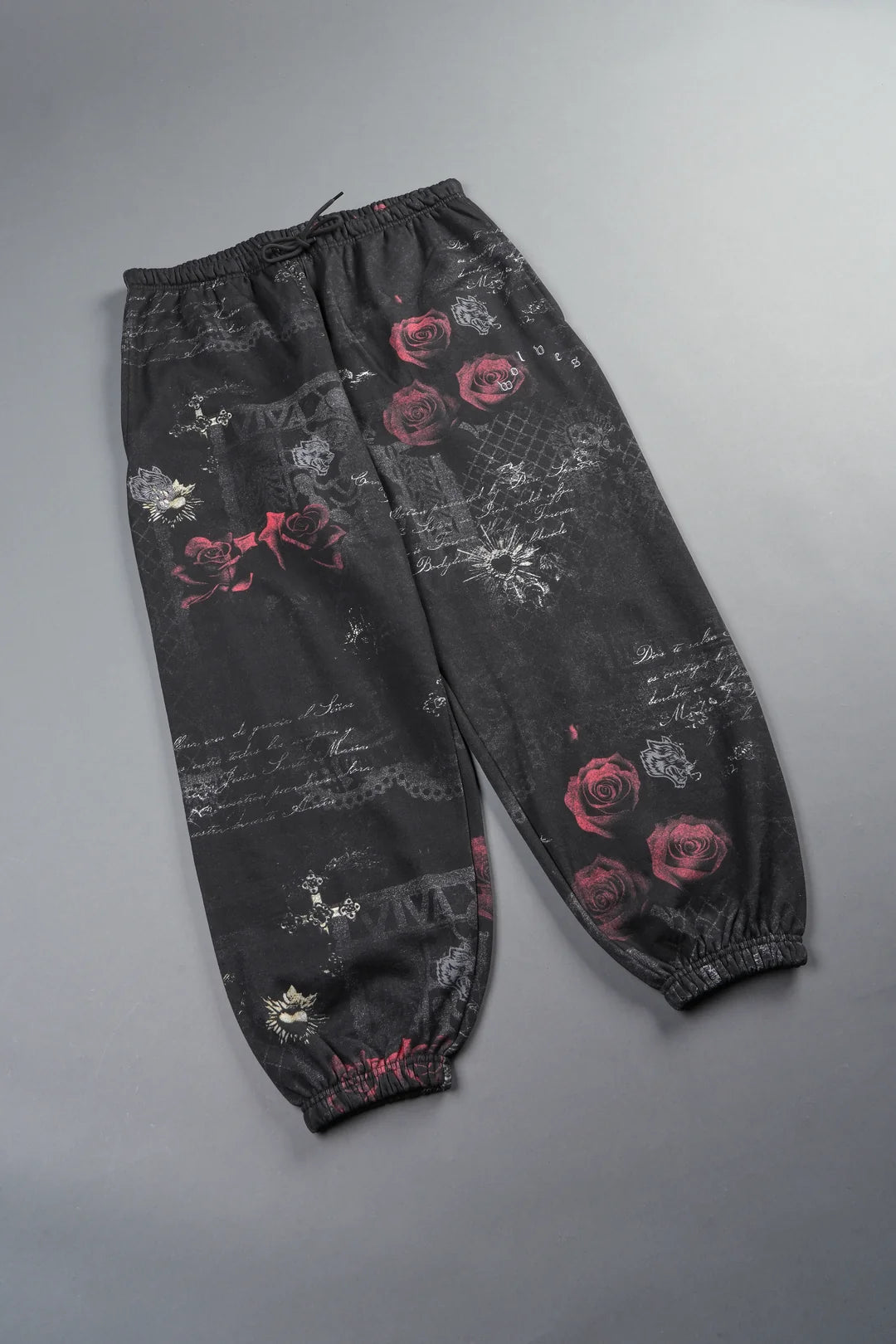 WOLVES PYRAMID LIGHTWEIGHT LOUNGER SWEAT PANTS IN ROSAS DEL CORAZON