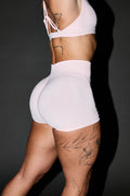 WOLF PYRAMID EVEY SEAMLESS SHORT IN BLUSH PINK