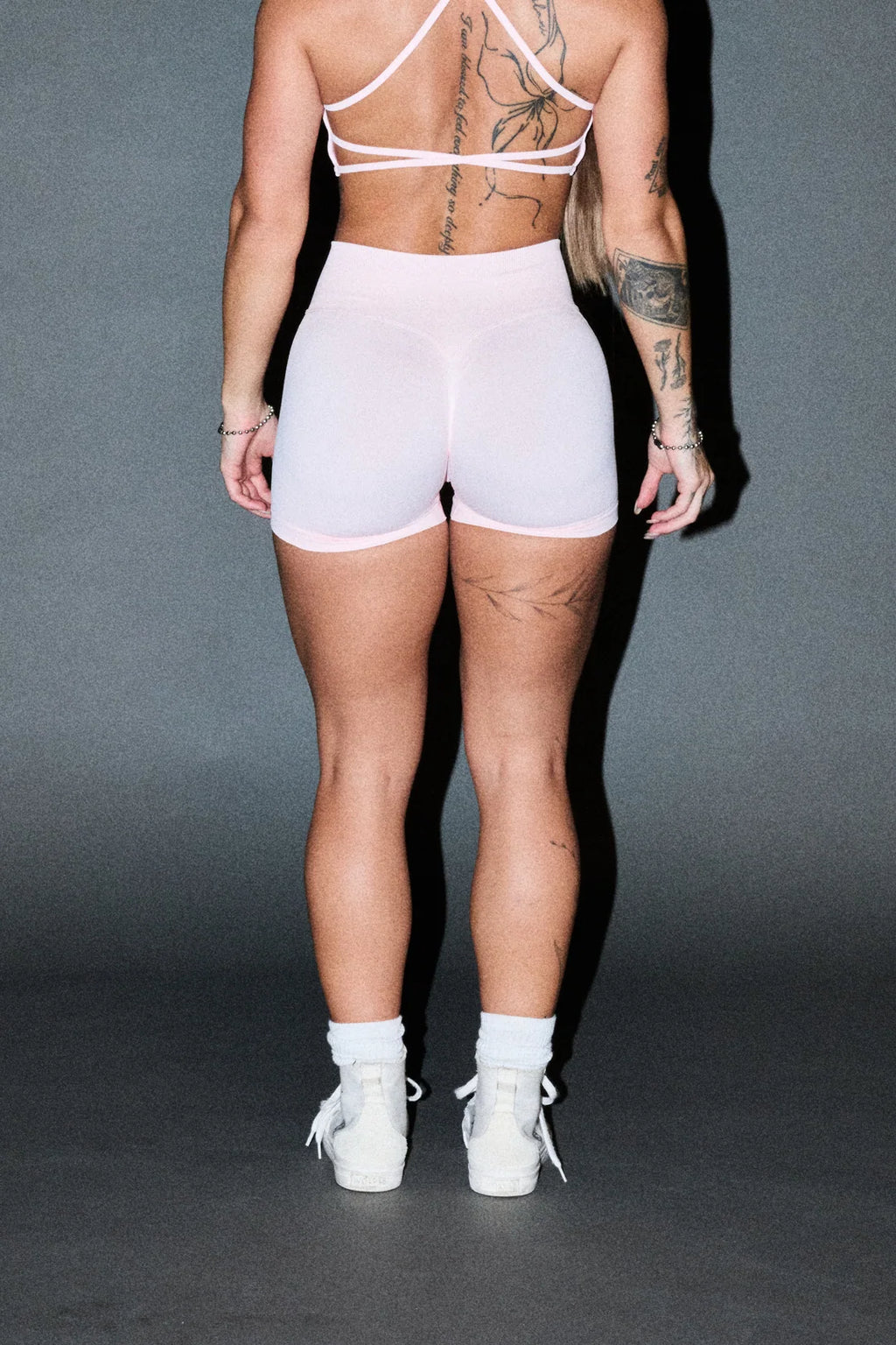 DUAL WOLF EVEY SEAMLESS SHORT IN BLUSH PINK