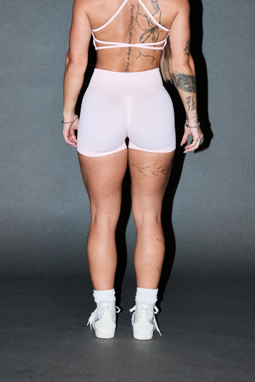 DUAL WOLF EVEY SEAMLESS SHORT IN BLUSH PINK