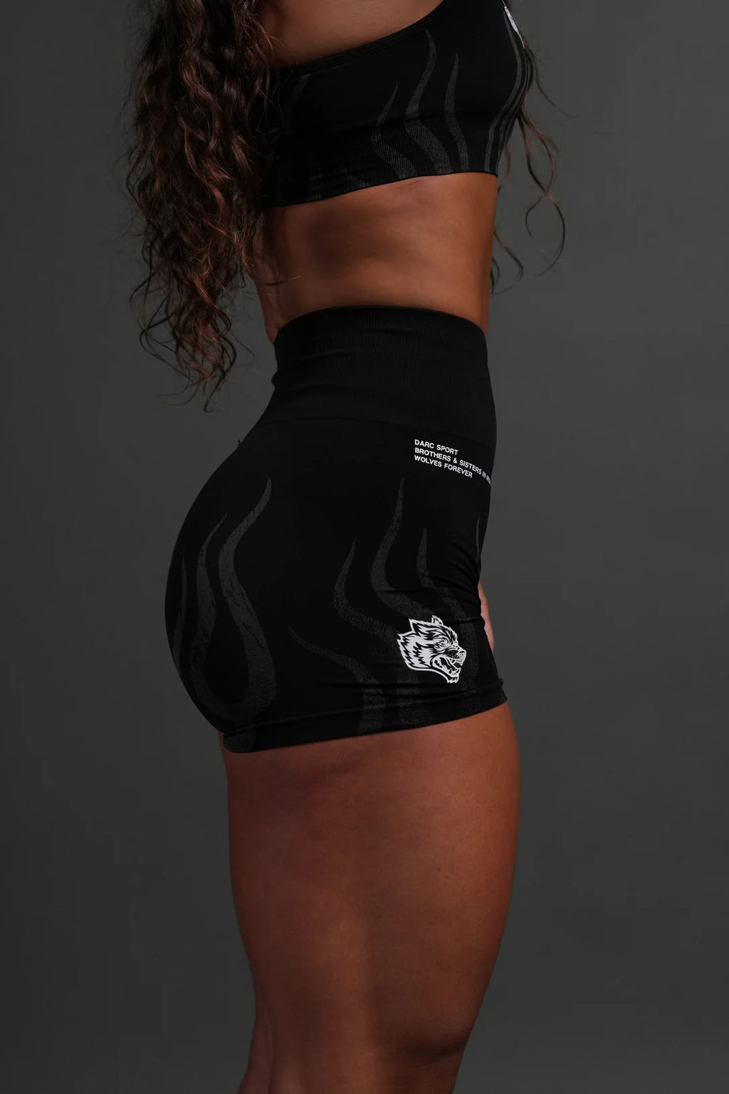 HELLFIRE STELLA SEAMLESS SHORTS IN BLACK
