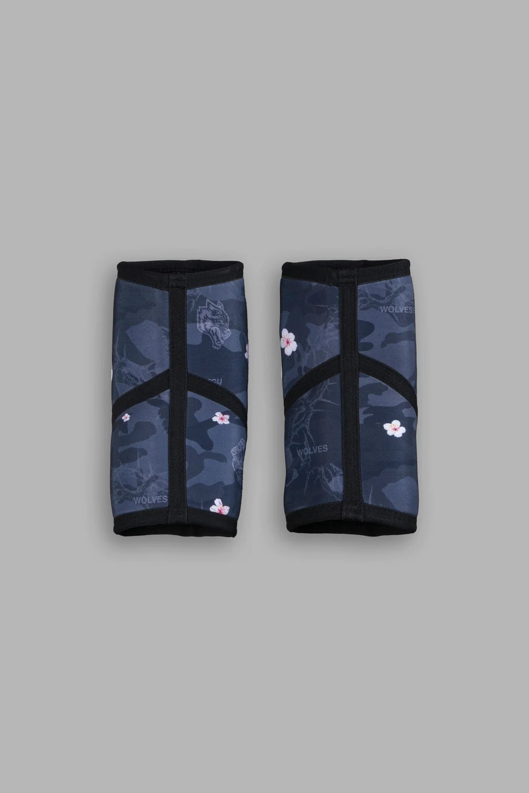 WARRIOR IN THE GARDEN PRINT ELBOW SLEEVES IN WARRIOR IN A GARDEN BLACK CAMO