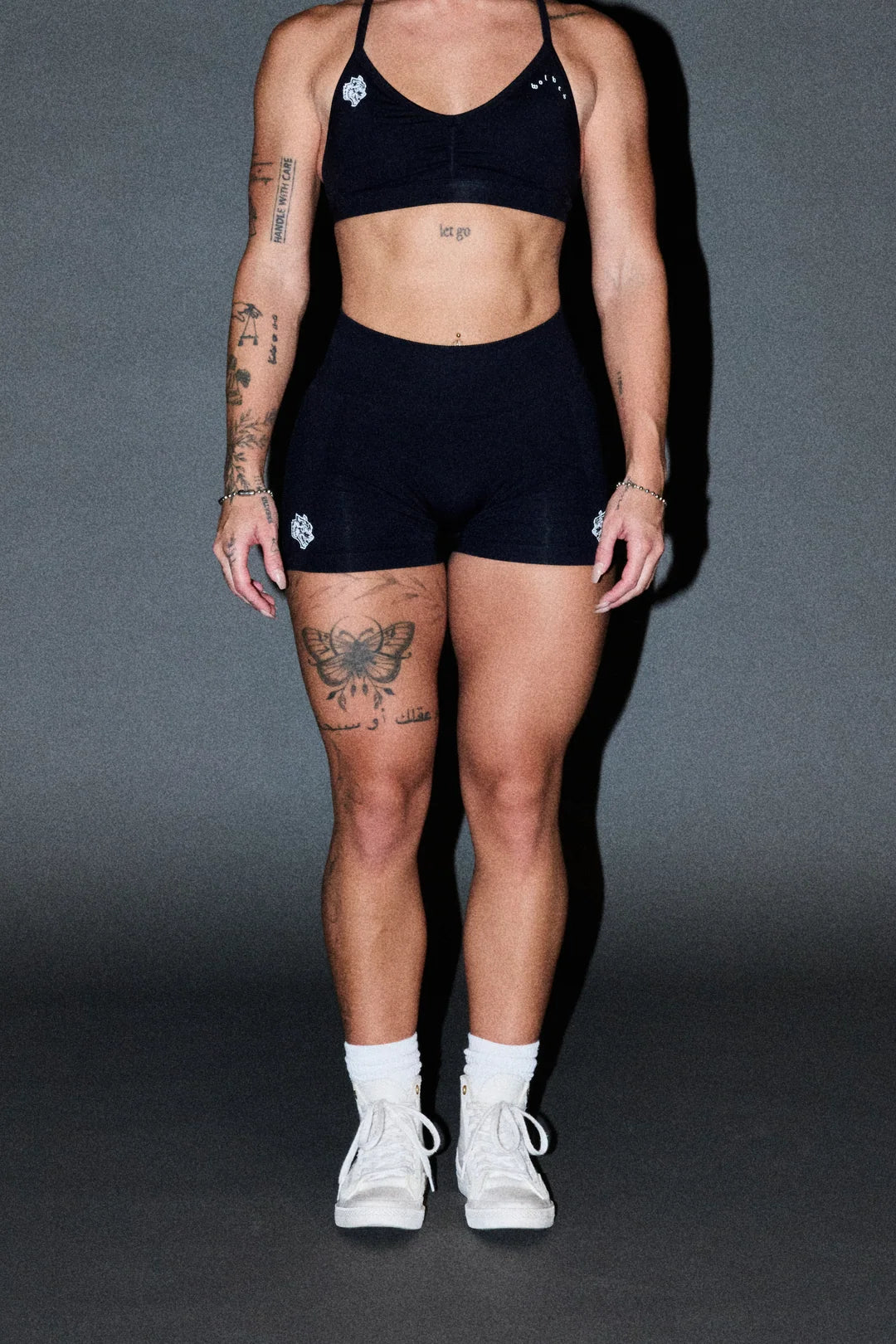 DUAL WOLF EVEY SEAMLESS SHORT IN BLACK