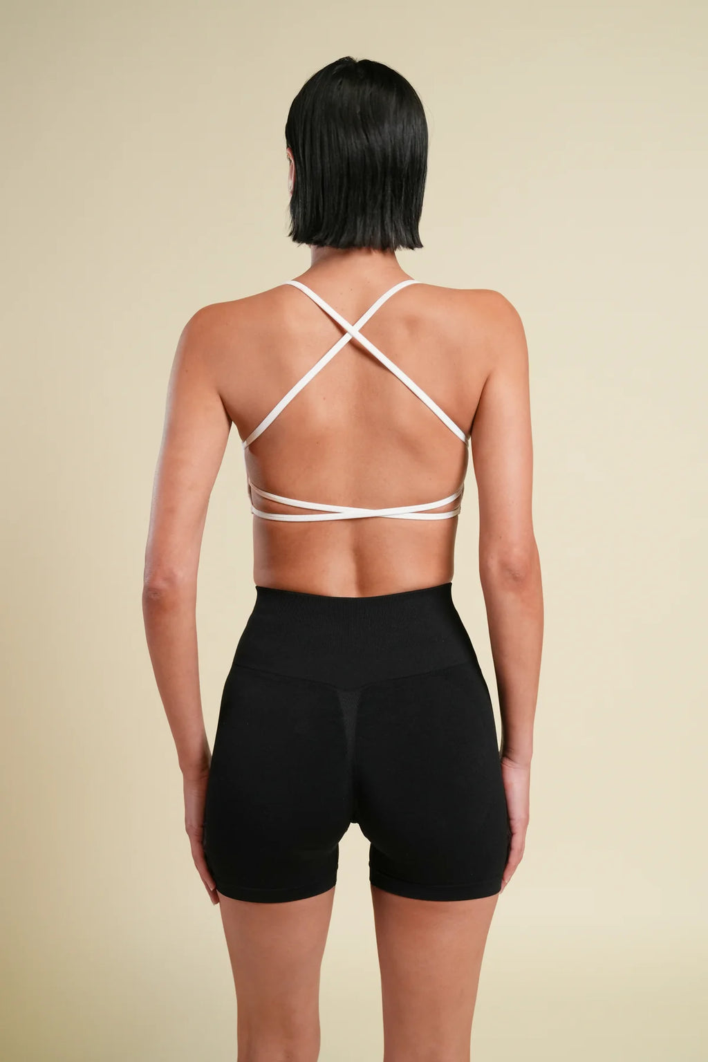 WOLF "STELLA" SOFT SEAMLESS SHORTS IN BLACK
