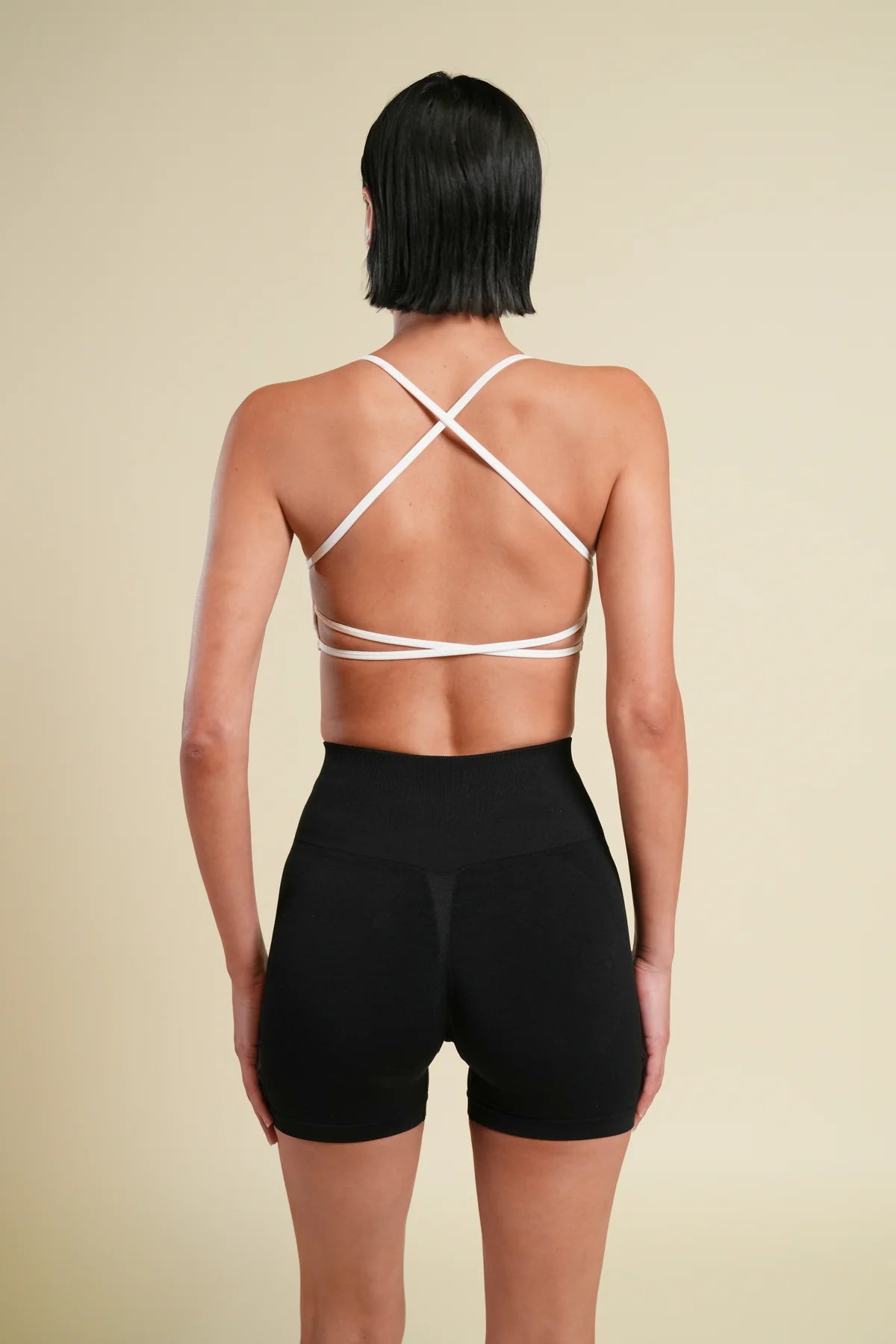 WOLF "STELLA" SOFT SEAMLESS SHORTS IN BLACK