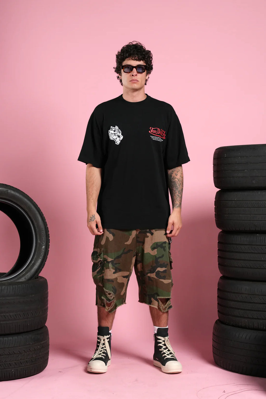 EYE OF THE BEHOLDER PREMIUM OVERSIZED TEE IN BLACK