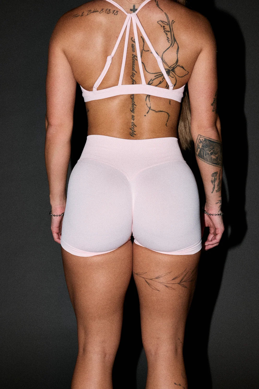 WOLF PYRAMID EVEY SEAMLESS SHORT IN BLUSH PINK