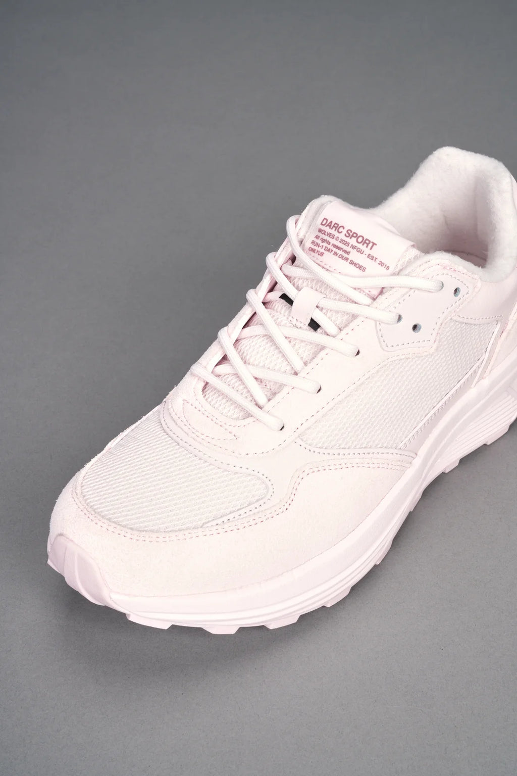 RUN-1 SHOES IN CLOUD PINK
