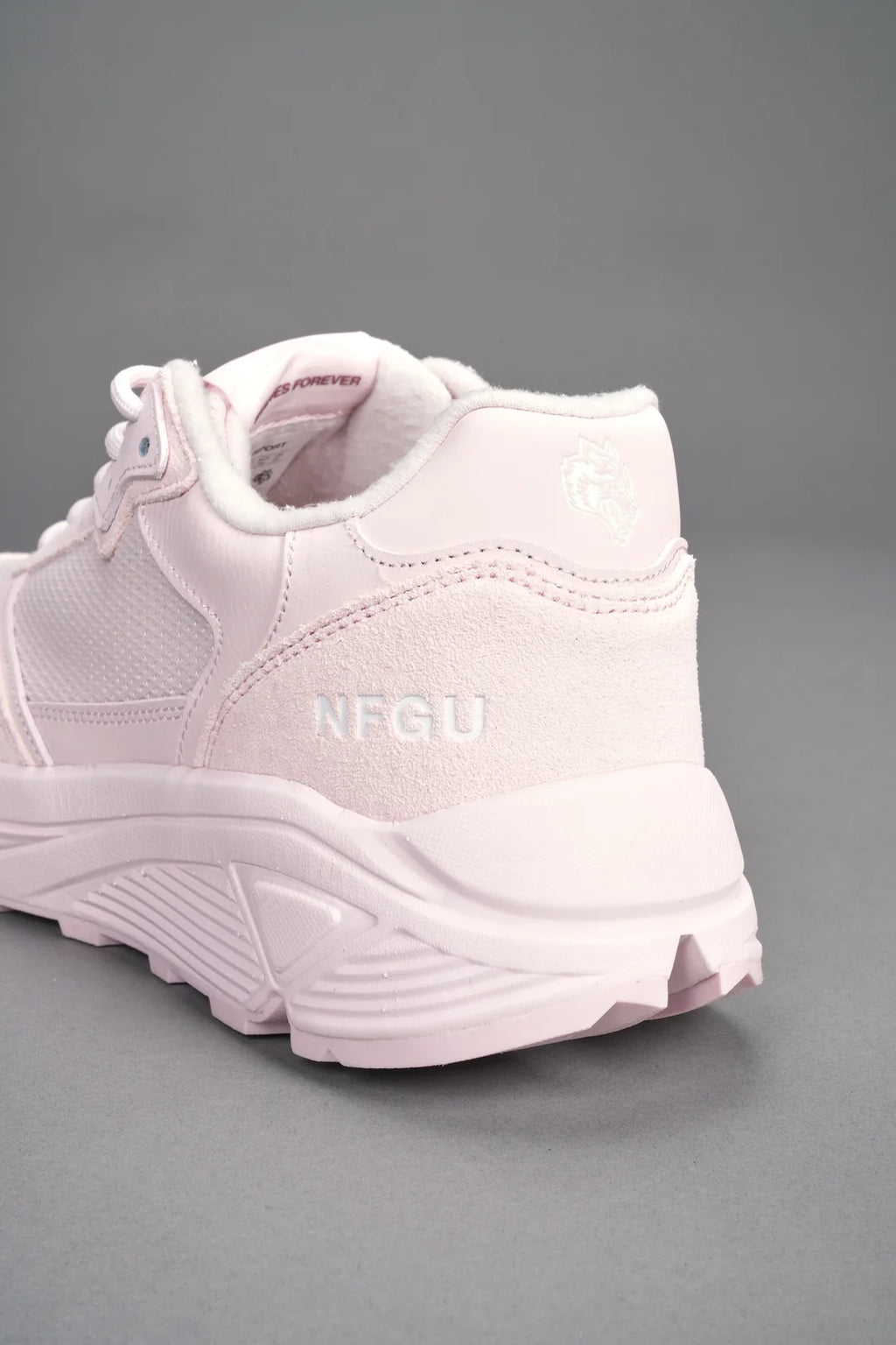 RUN-1 SHOES IN CLOUD PINK