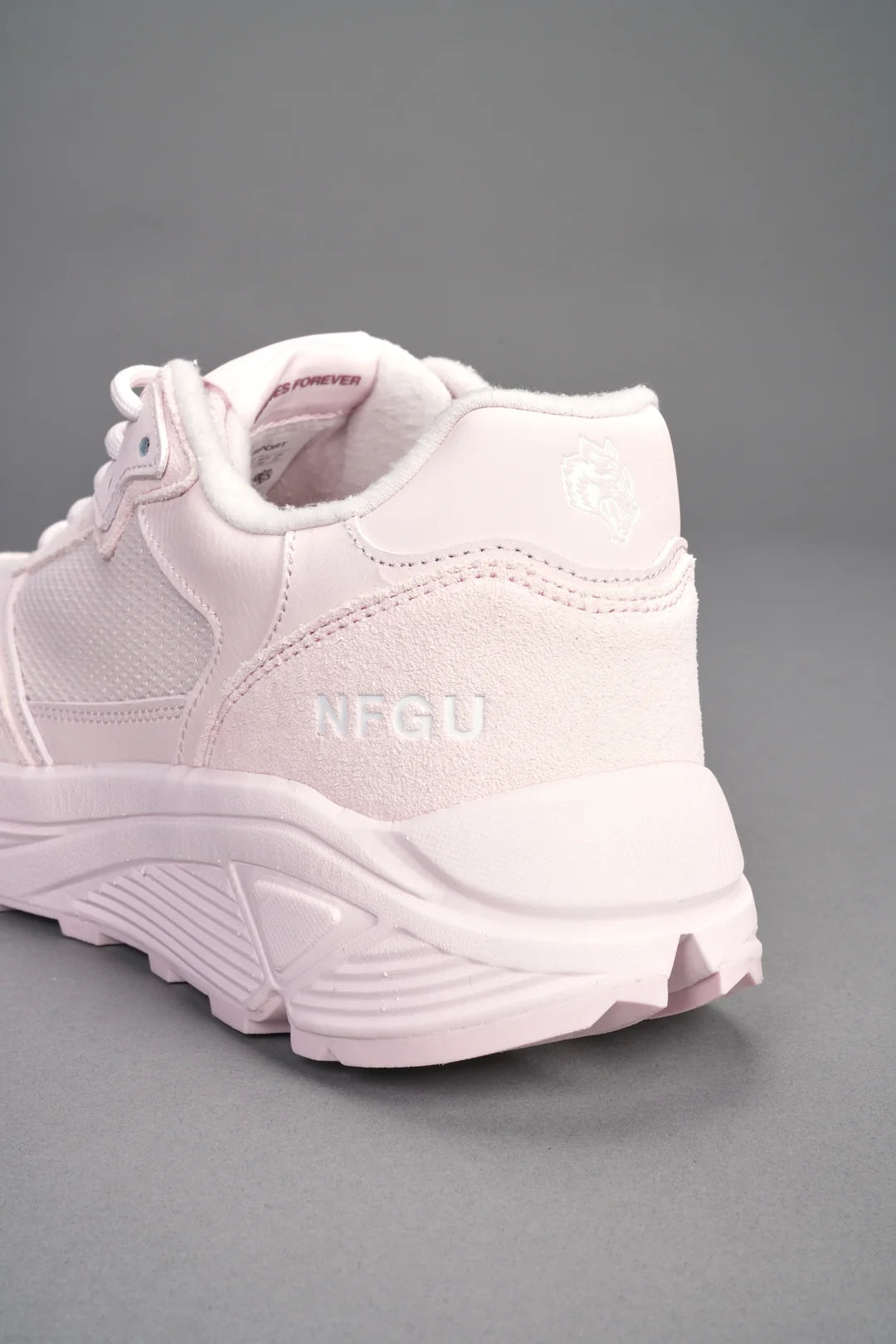 RUN-1 SHOES IN CLOUD PINK