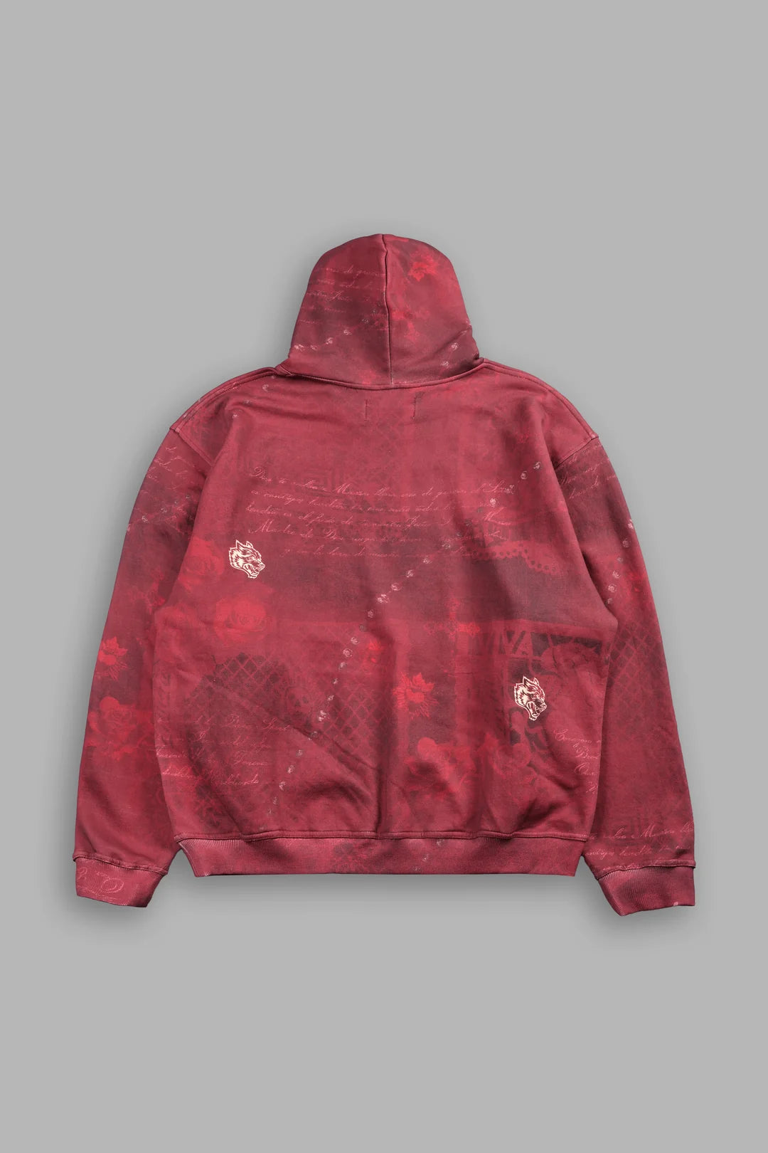 WOLVES PYRAMID PIERCE HOODIE IN ROSAS DE SANGRE