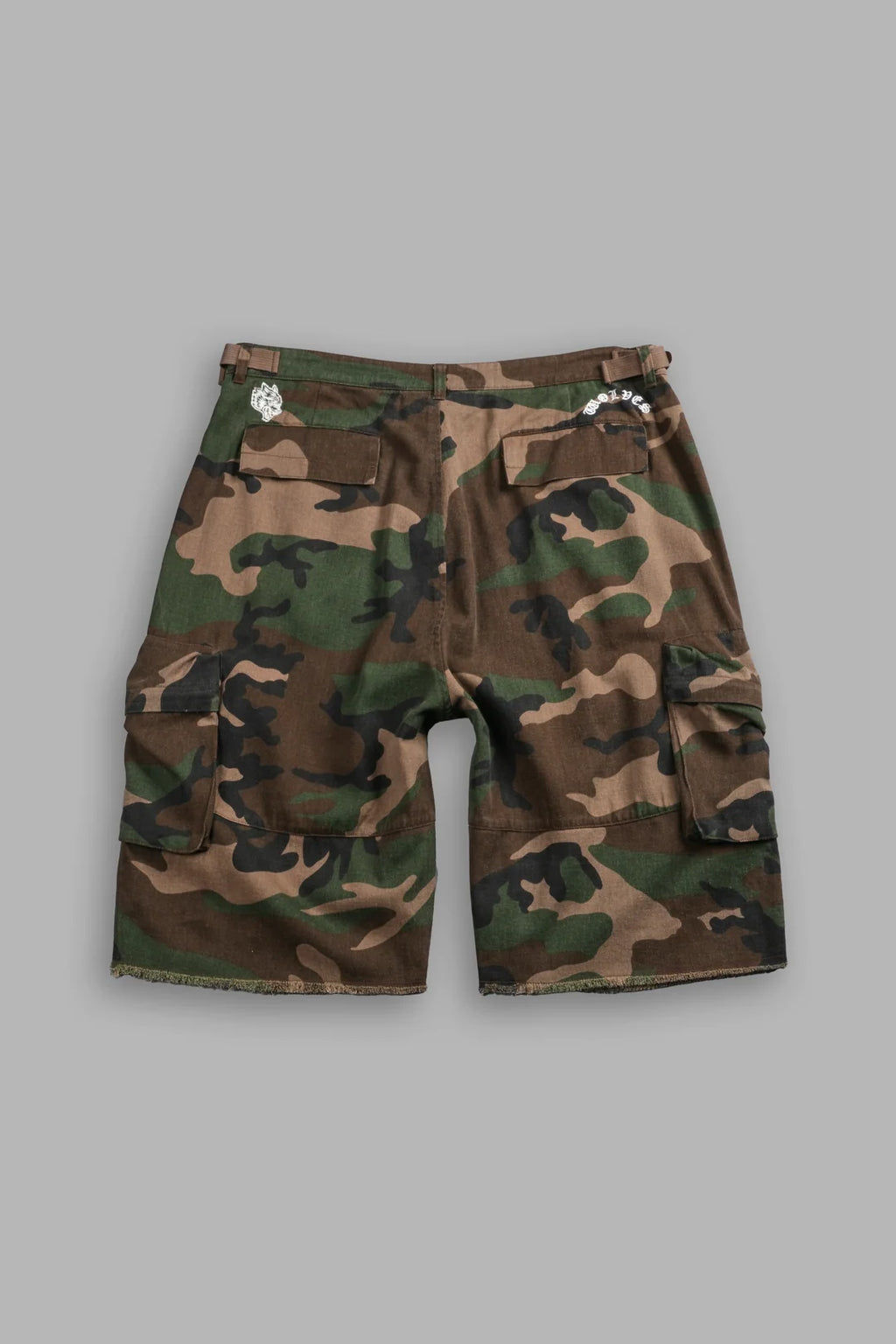 WOLF CHOPPER DUKE CARGO SHORTS IN WOODLAND CAMO