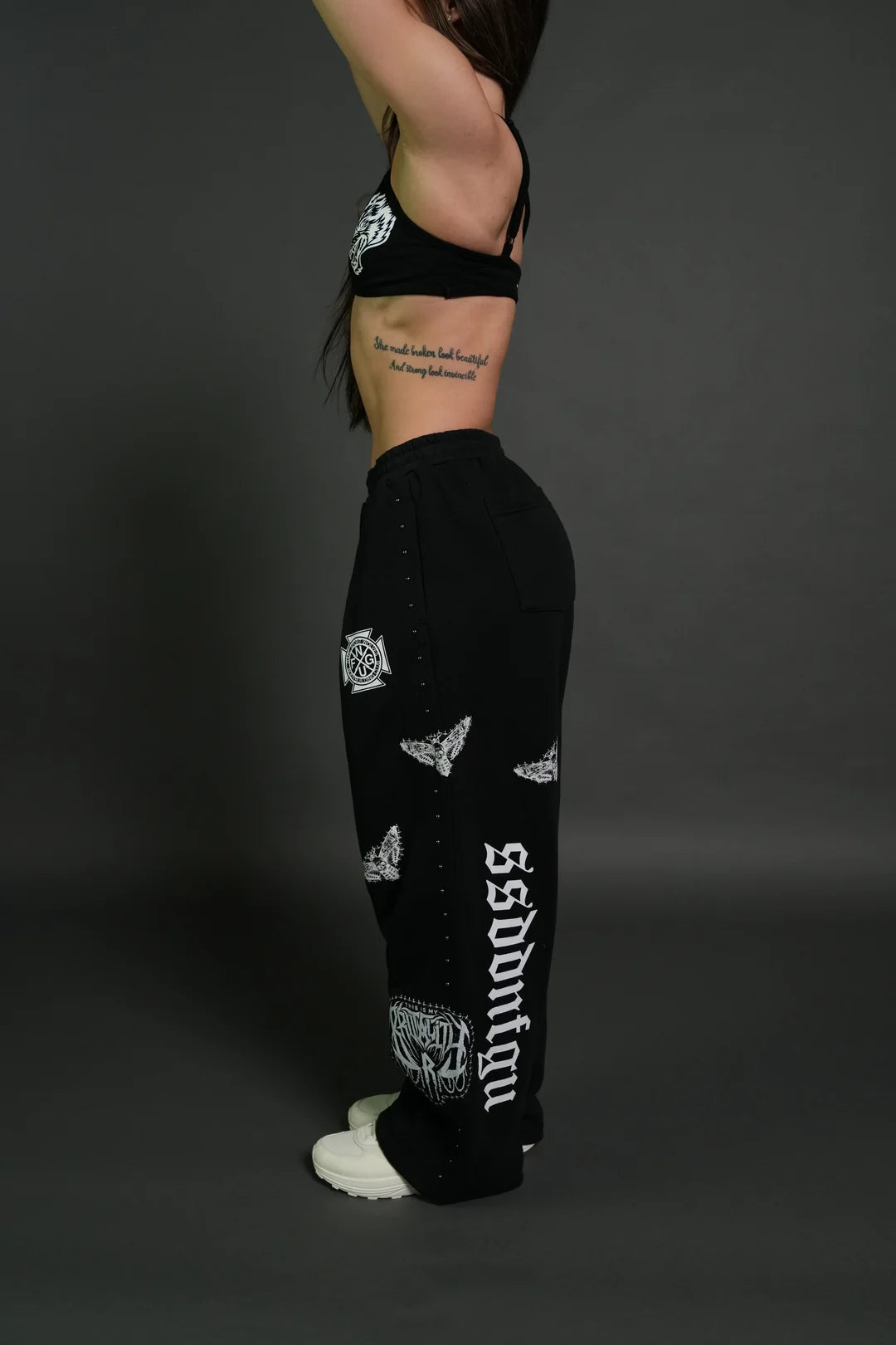 GIVE IT YOUR ALL "YARA" PLEATED SWEAT PANTS IN BLACK