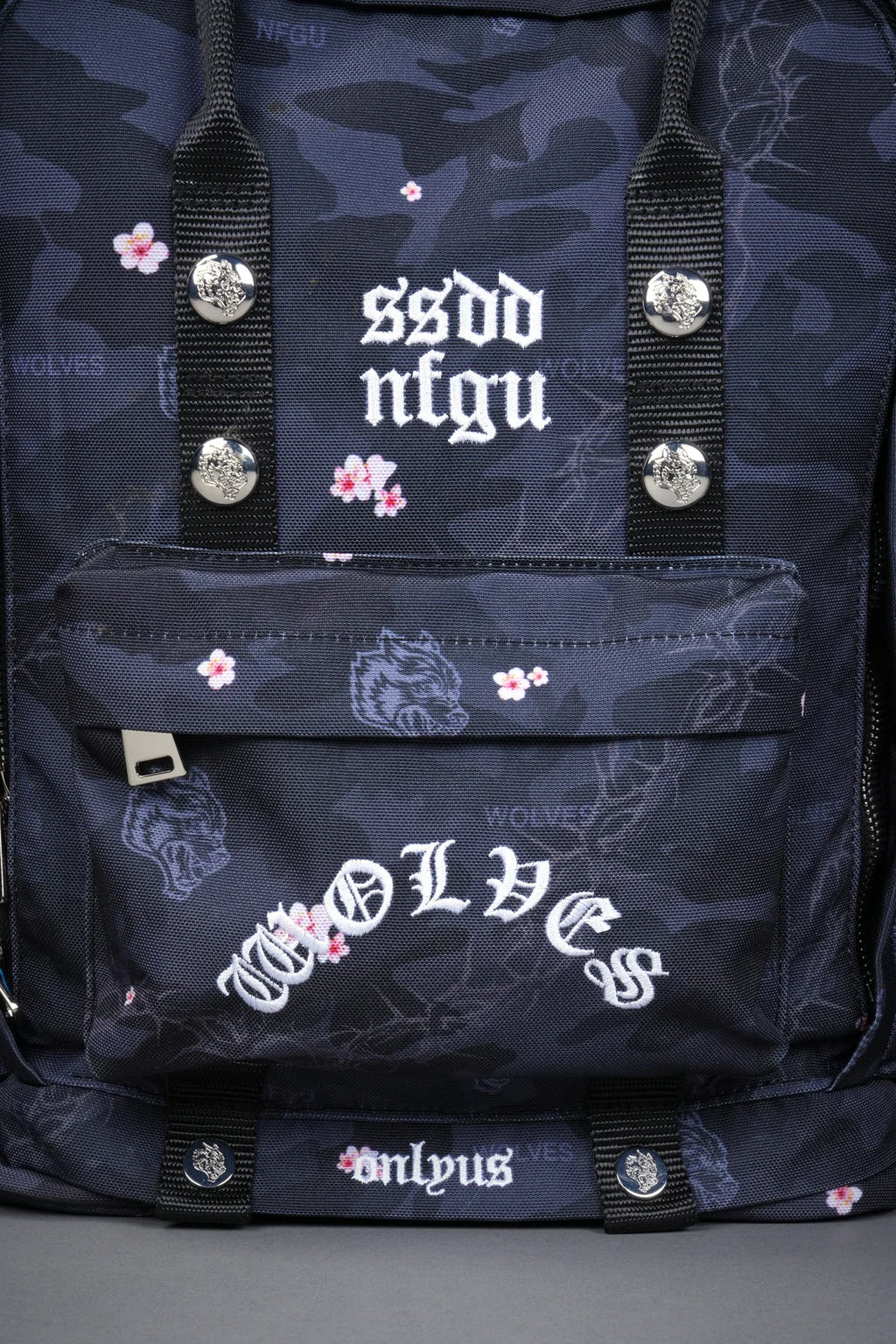 WOLVES ALL DAY BACKPACK IN WARRIOR IN A GARDEN BLACK CAMO