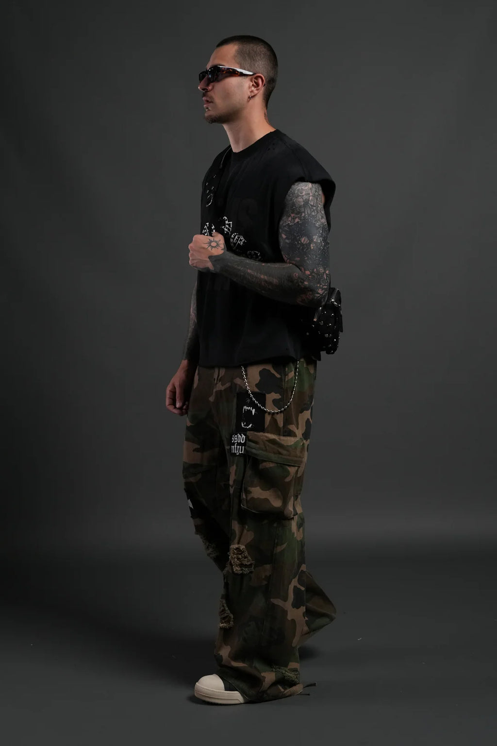 WOLF HEAD RONIN SIDE BAG IN BLACK
