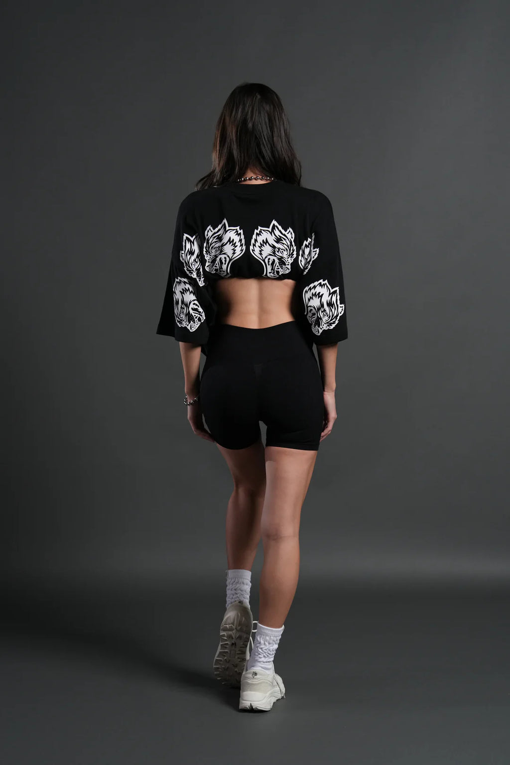 WOLVES HAVE YOUR BACK "PREMIUM" OVERSIZED TEE IN BLACK