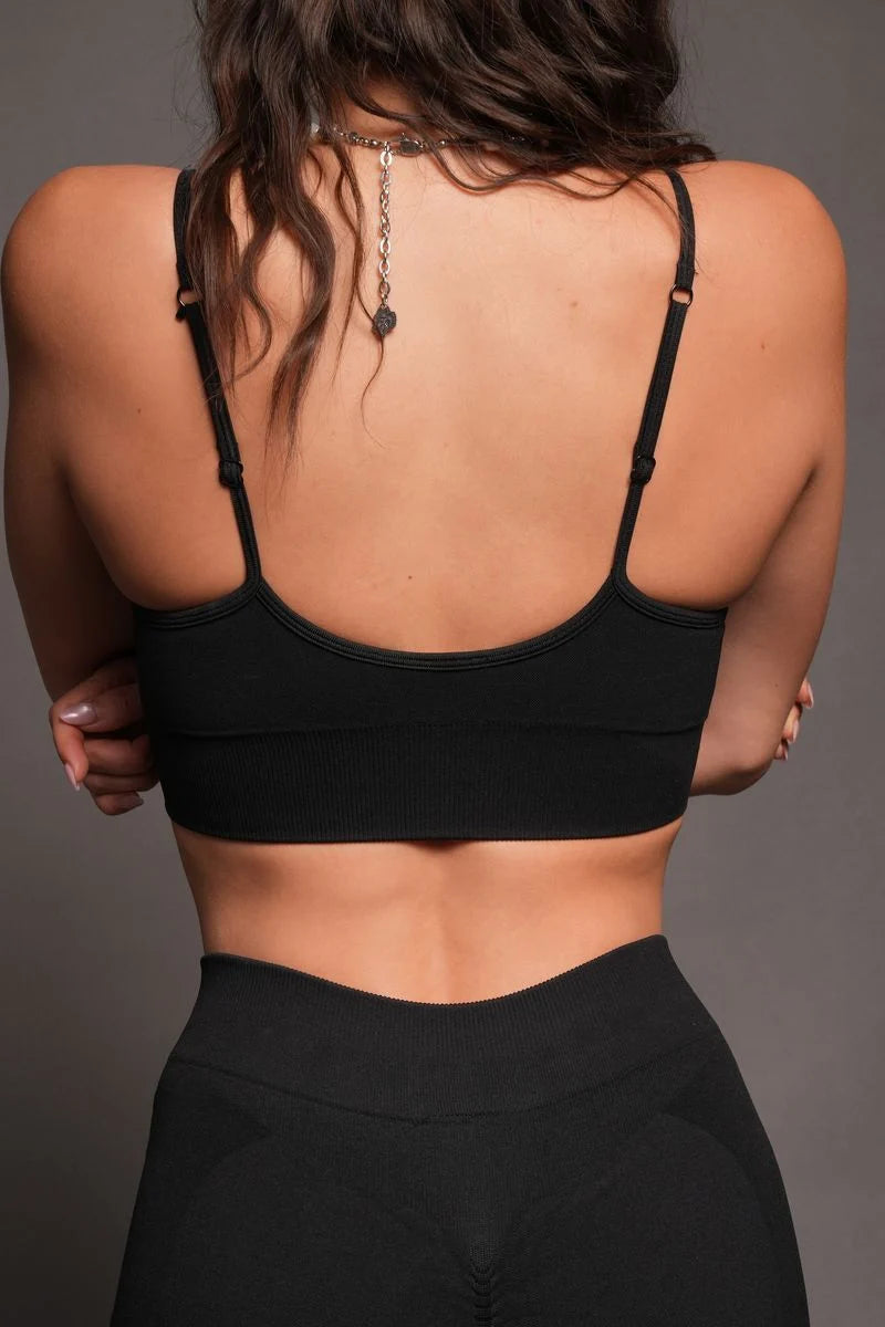 DUAL EVERSON SEAMLESS SPORTS BRA IN BLACK