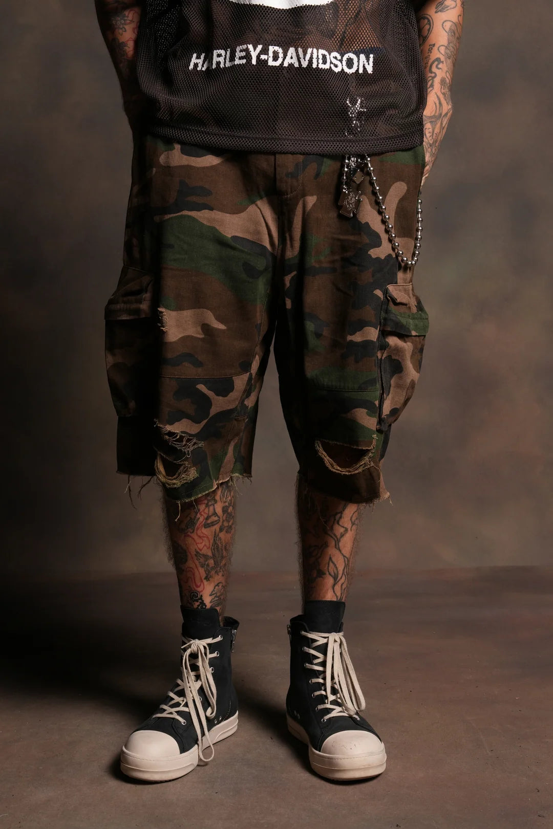 WOLF CHOPPER DUKE CARGO SHORTS IN WOODLAND CAMO