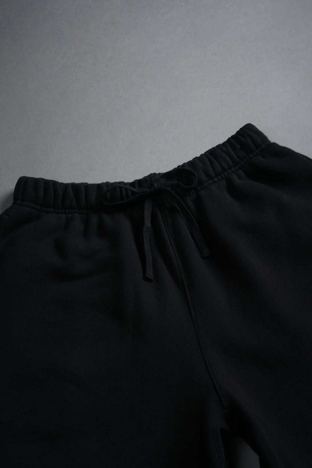 DUAL OVERSIZED POST LOUNGE SWEAT SHORTS IN BLACK