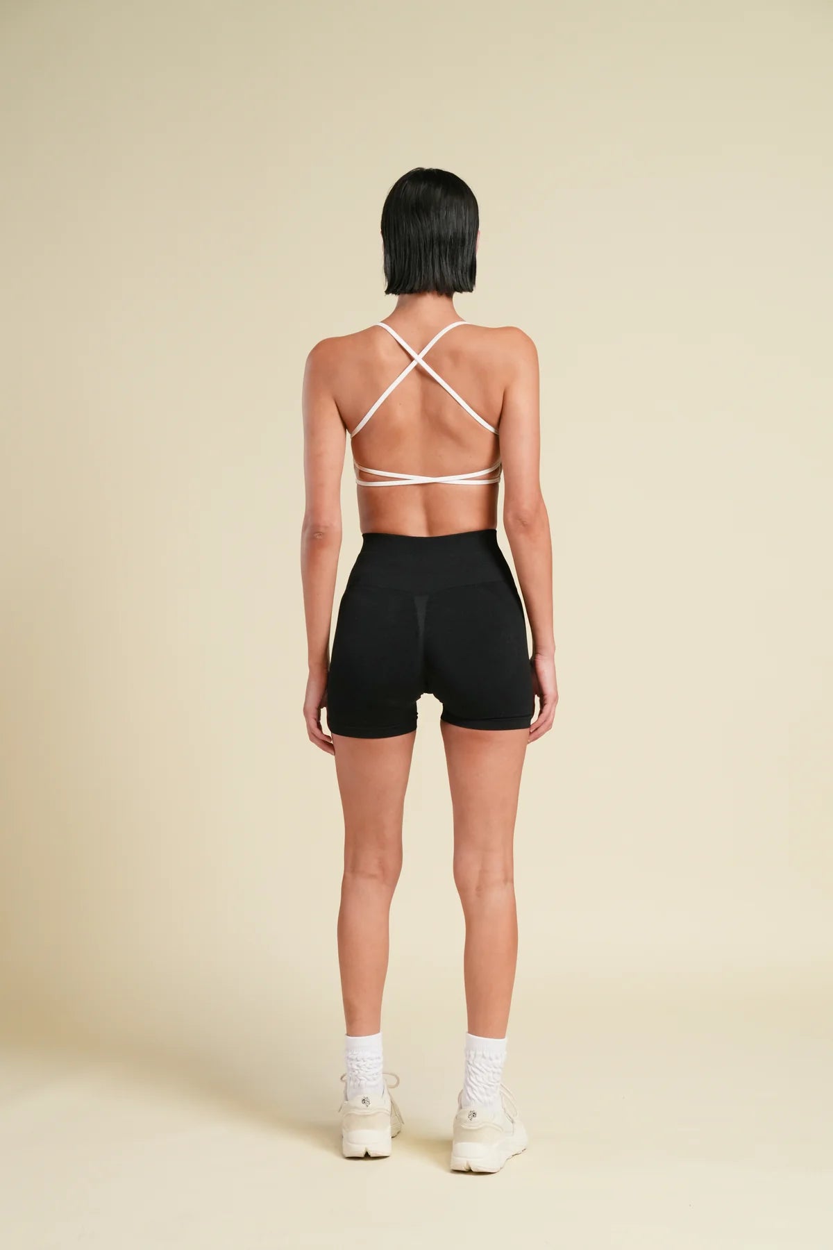 WOLF "STELLA" SOFT SEAMLESS SHORTS IN BLACK