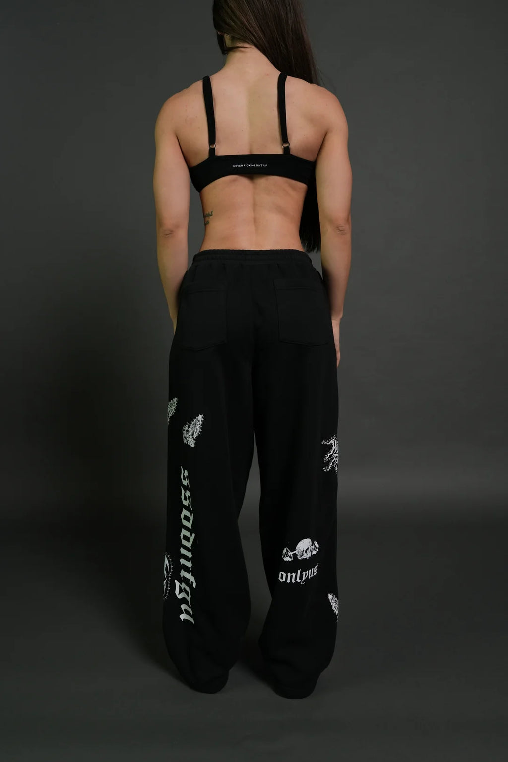 GIVE IT YOUR ALL "YARA" PLEATED SWEAT PANTS IN BLACK