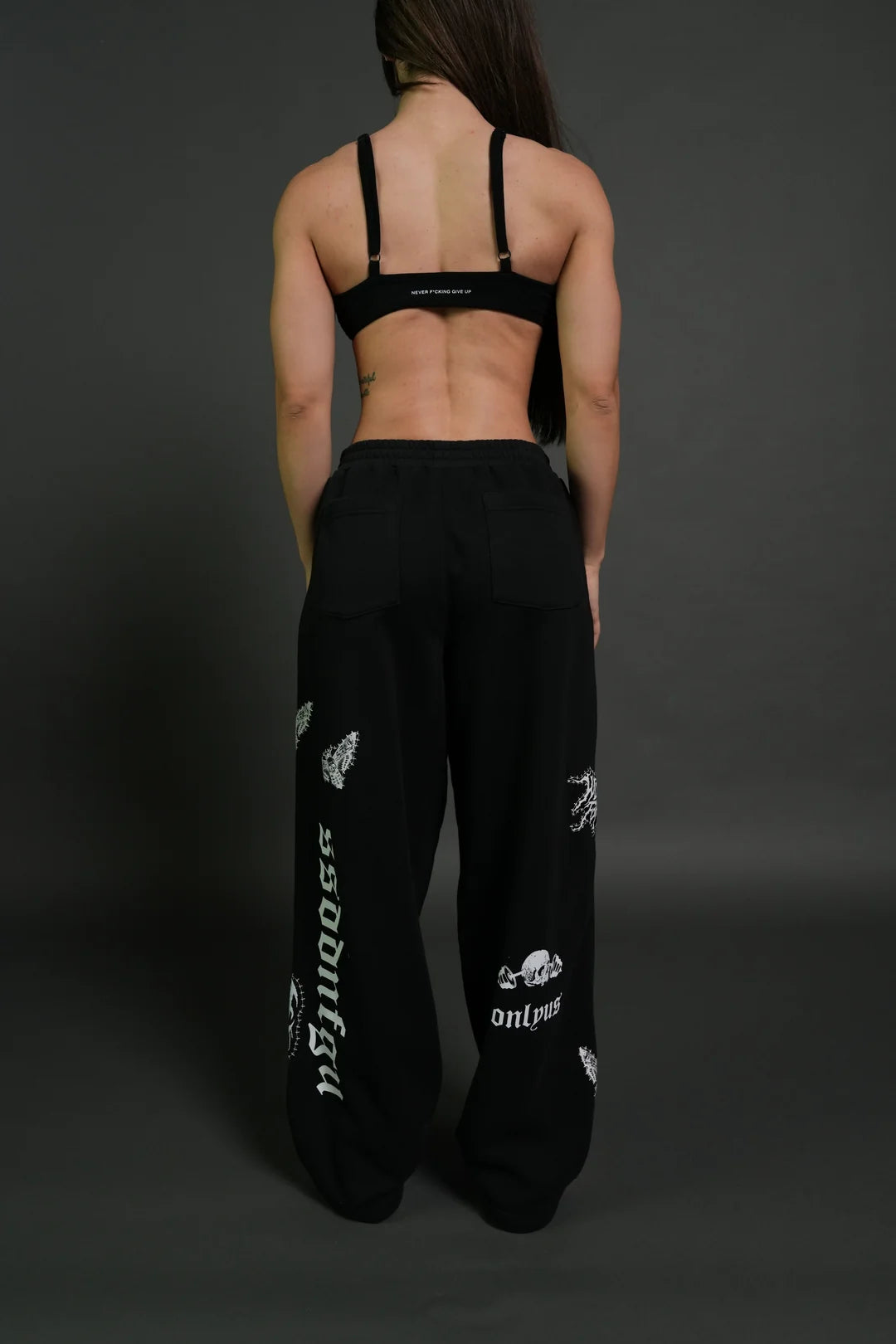 GIVE IT YOUR ALL "YARA" PLEATED SWEAT PANTS IN BLACK