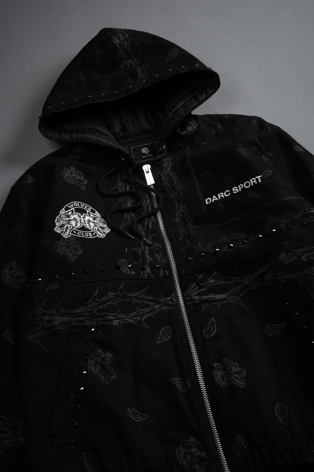 DARC SPORT WOLVES CLUB CALAWAY JACKET IN BLACK THORN PAISLEY