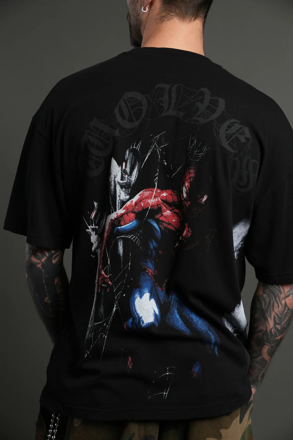 WEBS AND SHADOWS PREMIUM OVERSIZED TEE IN BLACK