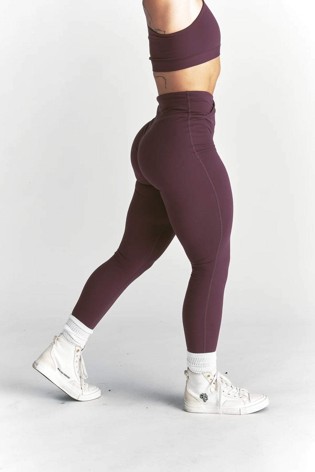 WOLF "PEARL" ENERGY LEGGINGS IN FIG