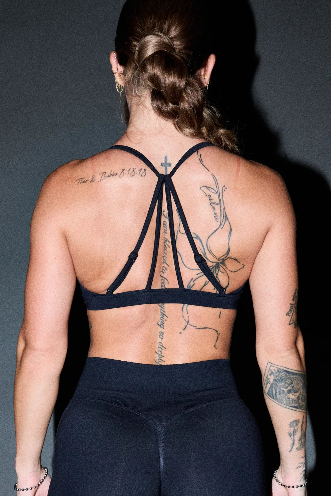 WOLF PYRAMID EVEY SEAMLESS BRA IN BLACK