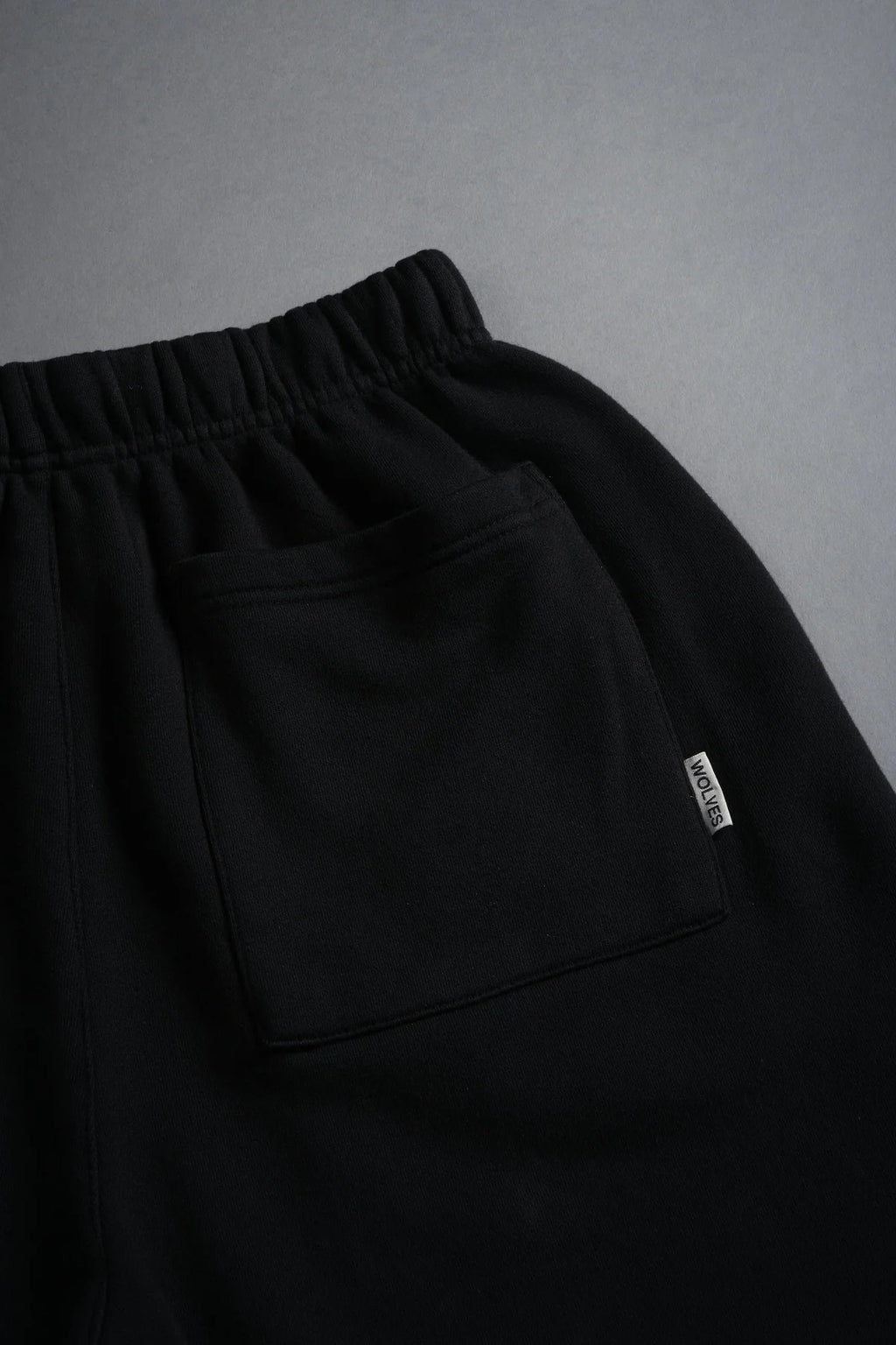 DUAL OVERSIZED POST LOUNGE SWEAT SHORTS IN BLACK