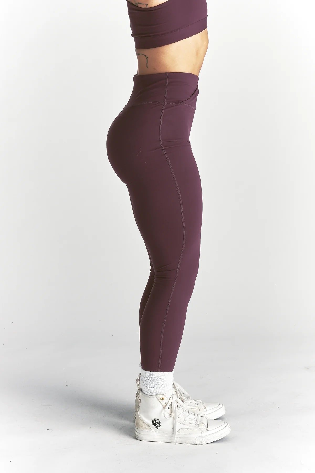 WOLF "PEARL" ENERGY LEGGINGS IN FIG