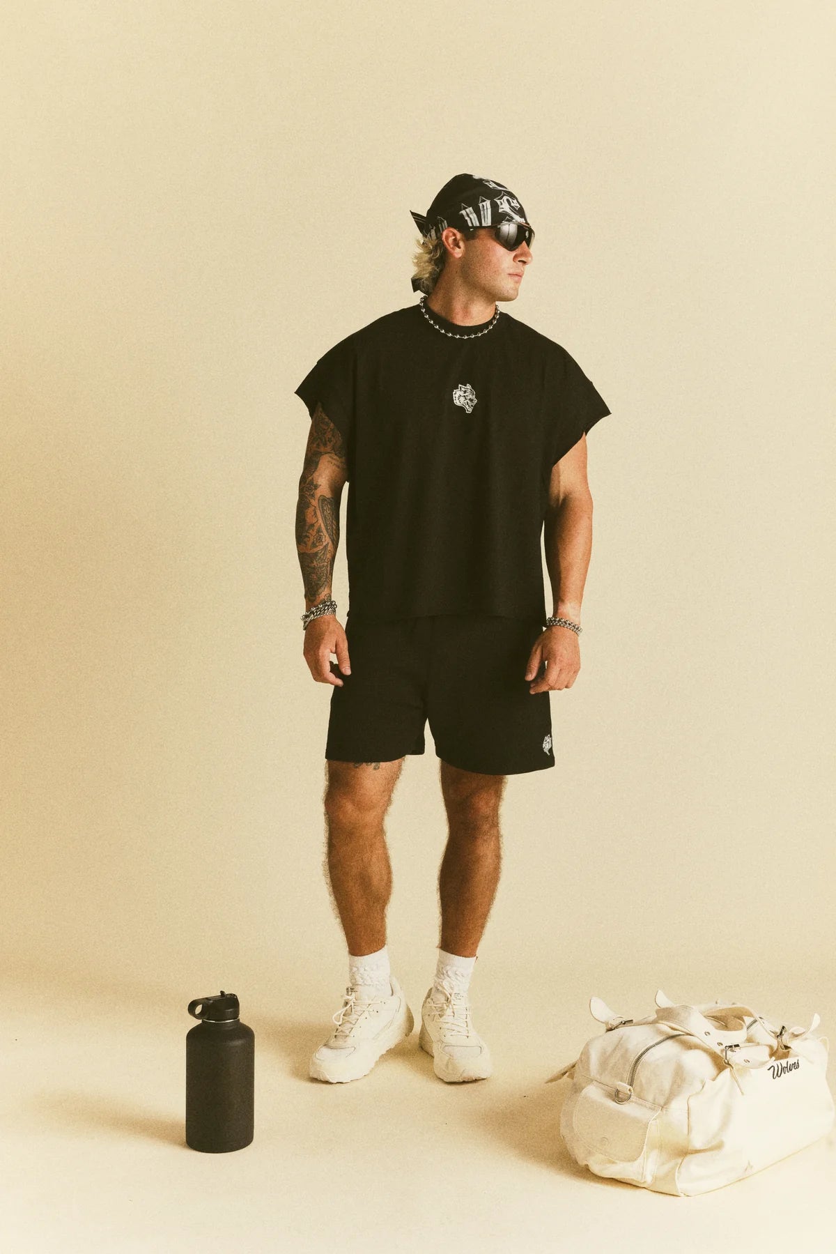 DUAL OVERSIZED POST LOUNGE SWEAT SHORTS IN BLACK
