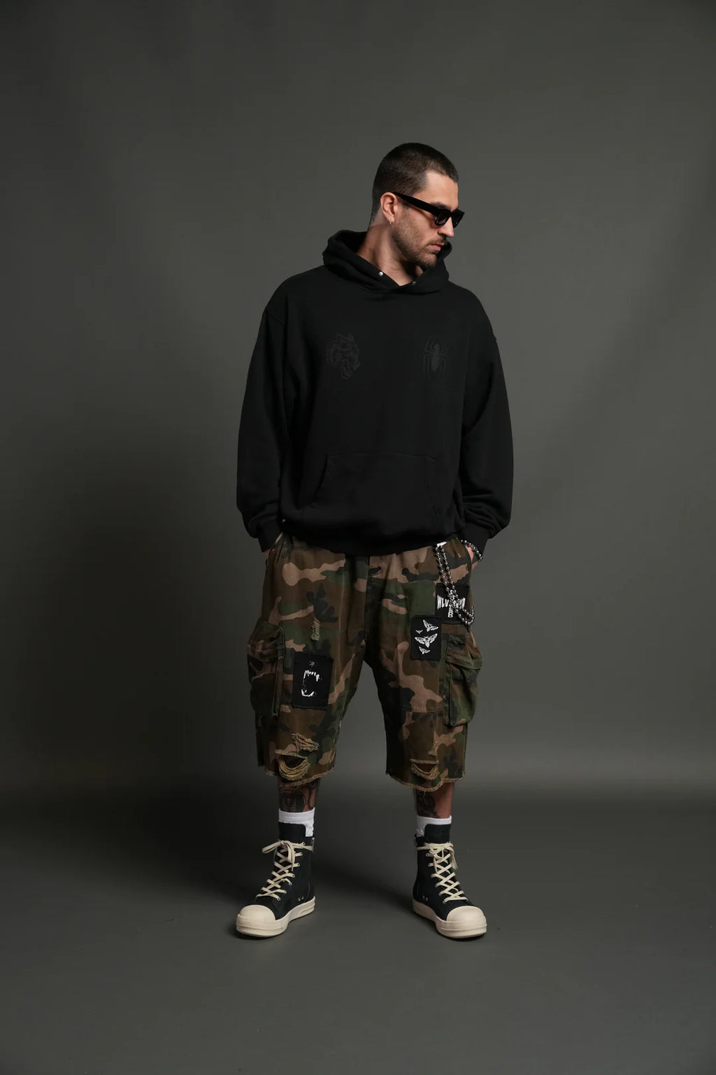 WEBS AND SHADOWS "PIERCE" HOODIE IN BLACK