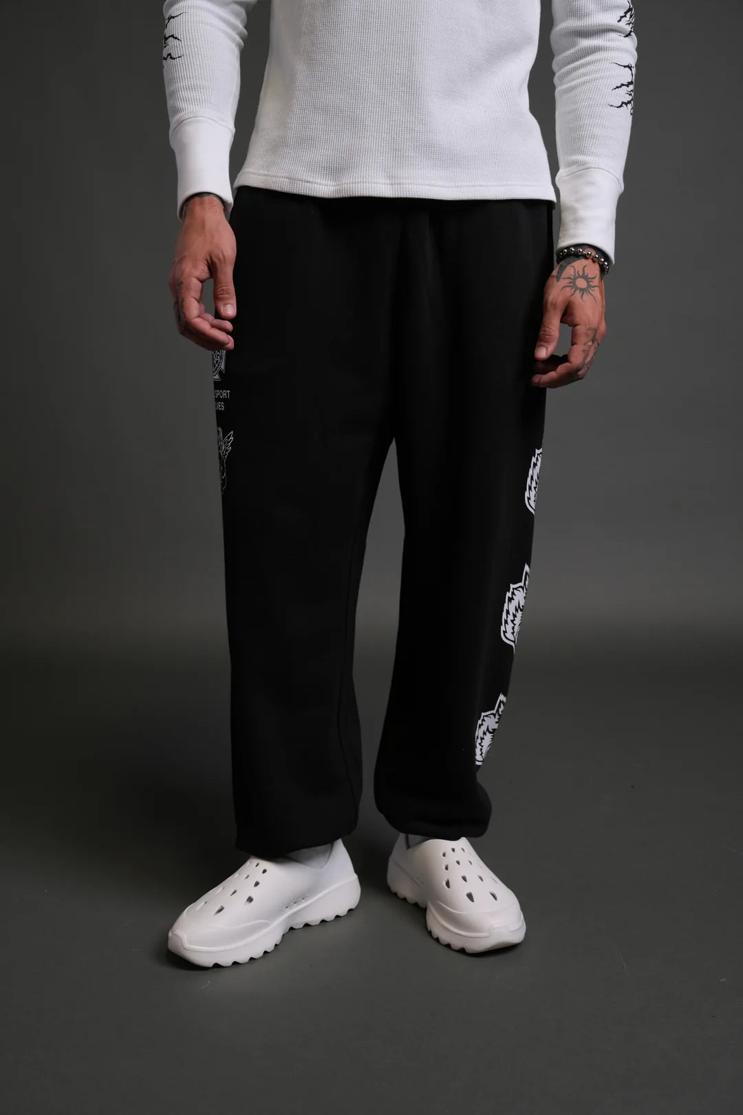 HEART CHERUB LIGHTWEIGHT LOUNGER SWEAT PANTS IN BLACK