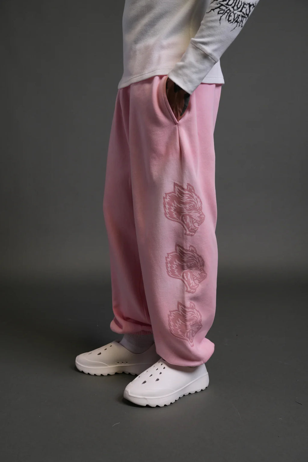 HEART CHERUB UNISEX LIGHTWEIGHT LOUNGER SWEAT PANTS IN CHERRY BLOSSOM HALO WASH