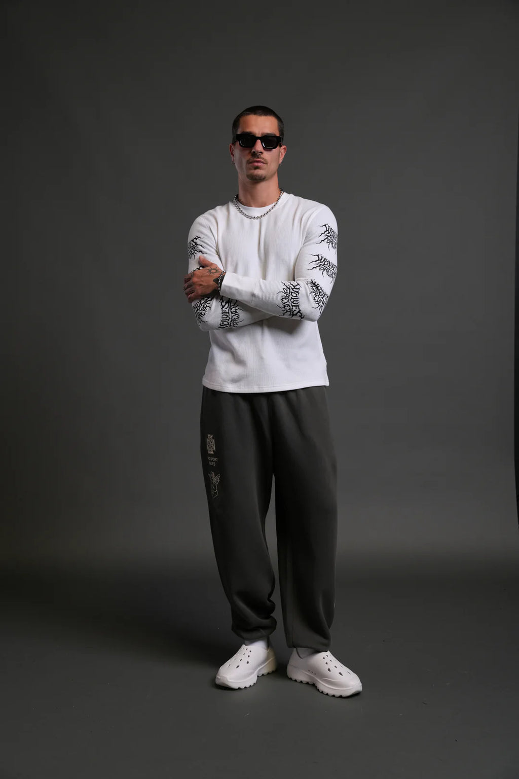HEART CHERUB LIGHTWEIGHT LOUNGER SWEAT PANTS IN WOLF GRAY HALO WASH
