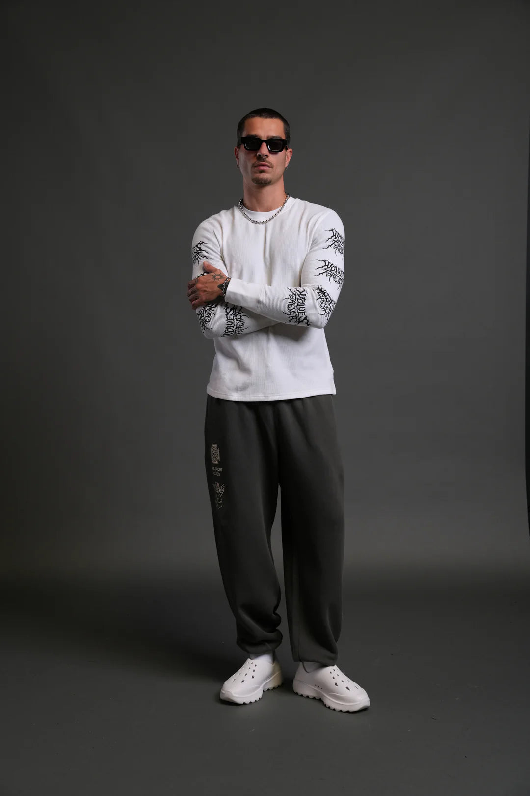 HEART CHERUB LIGHTWEIGHT LOUNGER SWEAT PANTS IN WOLF GRAY HALO WASH